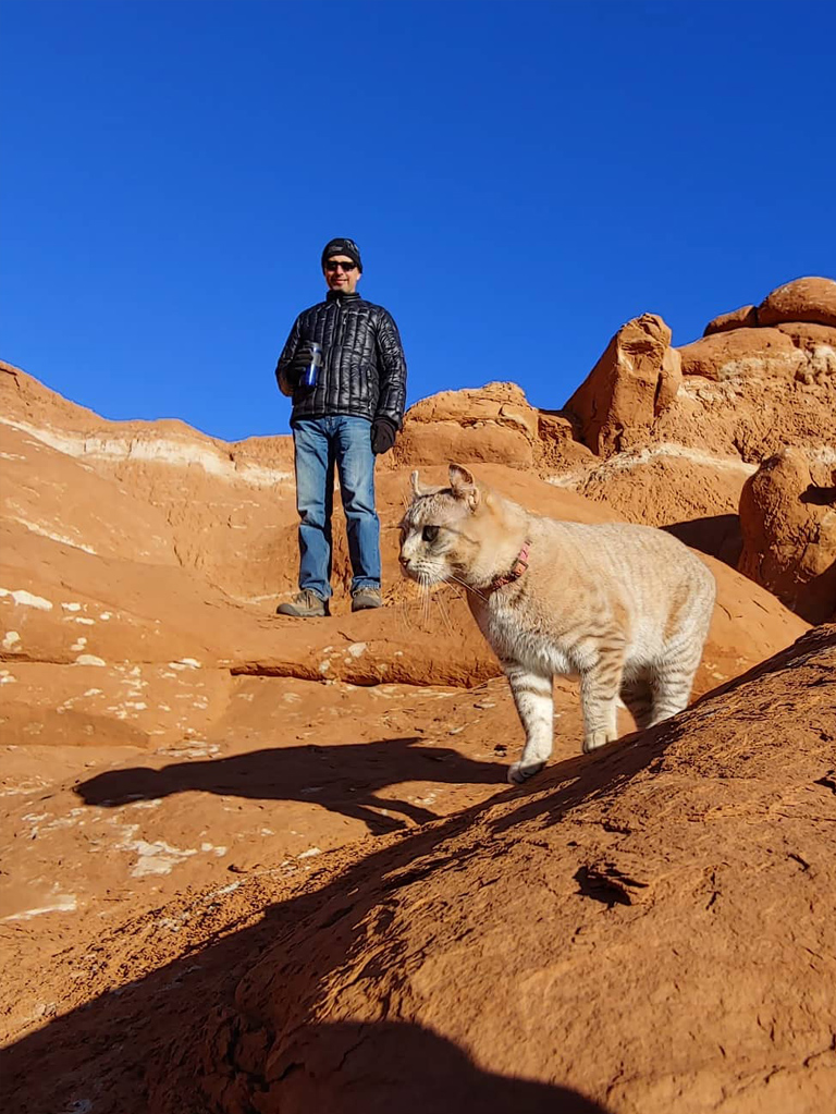 Rob Nadolny and Lily hiking in Utah